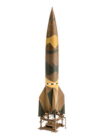REVELL 03309 GERMAN A4/V2 ROCKET 1/72