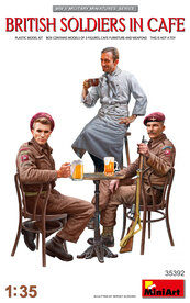 MINIART 35392 BRITISH SOLDIERS IN CAFE 1/35