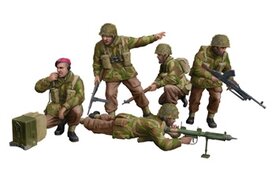 BRONCO MODELS CB35131 WWII BRITISH PARATROOPS IN COMBAT SET B 1/35