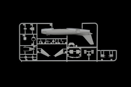 ITALERI 1426 F-86F SABRE&trade;​​​​​​​ 1/72
