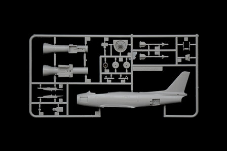 ITALERI 1426 F-86F SABRE&trade;​​​​​​​ 1/72