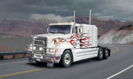 ITALERI 3925 FREIGHTLINER FLD 120 SPECIAAL 1/24