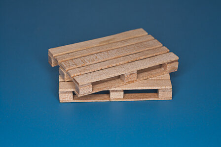 RB MODEL 35D30 HOUTEN PALLETS (VE 4) 1/35