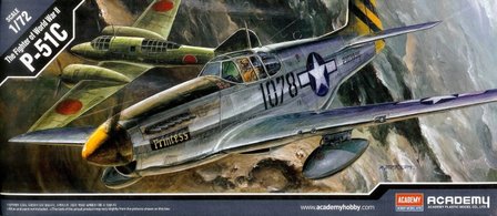 ACADEMY HOBBY MODEL KITS 12441 THE  FIGHTER OF WW2 P-51C 1/72