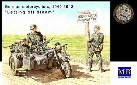 MASTER BOX MB3539 &ldquo;LETTING OFF STEAM.&rdquo;  GERMAN MOTORCYCLISTS 1/35