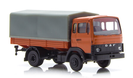 BREKINA 34800 DAF F 900 (ZEILDOEK ORANJE) 1/87