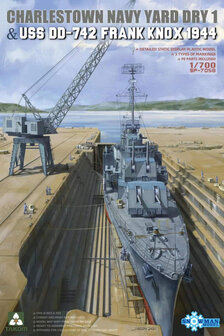 TAKOM 7058 CHARLESTOWN NAVY YARD DRY DOCK &amp; USS DD-742 FRANK KNOX 1944 1/700