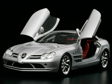 TAMIYA 24290 MERCEDES-BENZ SLR MCLAREN 1/24