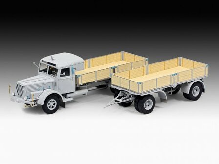 REVELL 07580 B&Uuml;SSING 8000 S 13 MIT/WITH TRAILER PLATINUM EDITION 1/24