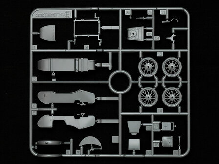 TAMIYA 35384 KS600 MOTORCYCLE &amp; SIDECAR 1/35