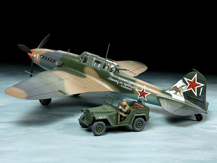 TAMIYA 25212 ILYUSHIN IL-2 SHTURMOVIK &amp; GAZ-67B 1/48