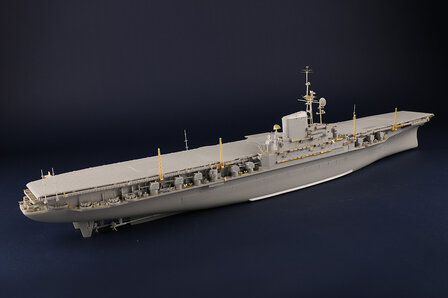 TRUMPETER 05634 USS MIDWAY CV-41 1/350 