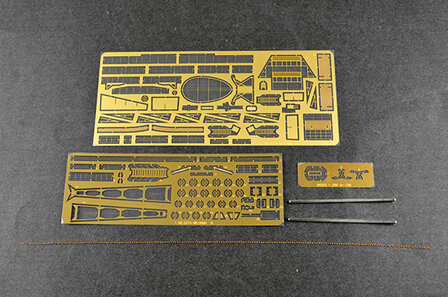 TRUMPETER 03714 GERMAN GNEISENAU BATTLESHIP 1/200 