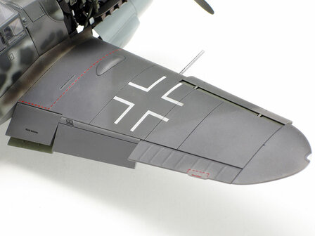 TAMIYA 61117 MESSERSCHMITT BF109 G-6 1/48