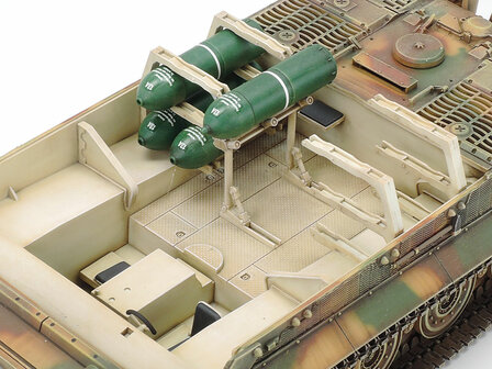 TAMIYA 35177 WWII GERMAN STURMTIGER 38cm ASSAULT MORTAR 1/35 