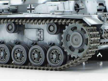 TAMIYA 35290 WWII GERMAN PANZERKAMPFWAGEN III Ausf.N 1/35