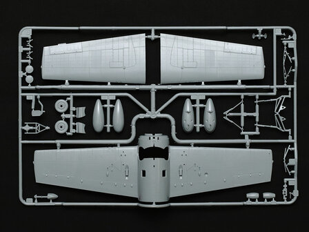TAMIYA 61126 GRUMMAN FM-1 WILDCAT/MARTLET MK.V 1/48