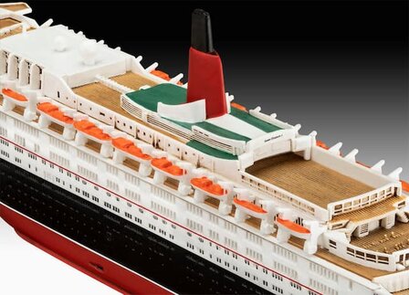 REVELL 05806 QUEEN ELIZABETH 2 1/1200