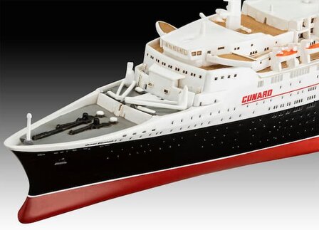 REVELL 05806 QUEEN ELIZABETH 2 1/1200