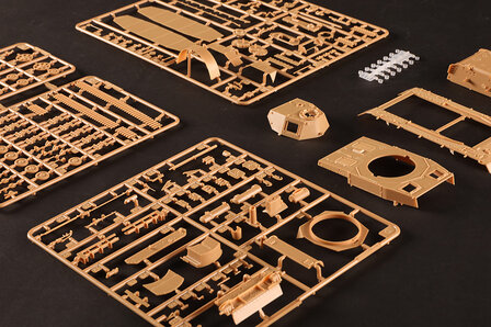 HOBBY BOSS 84842 GERMAN PZ.KPFW. IV AUSF.J MEDIUM TANK 1/48