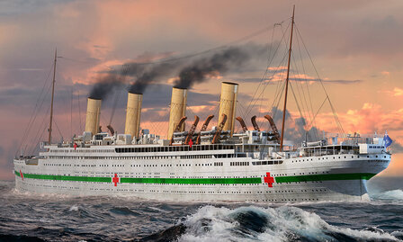 HOBBYBOSS 83422 HMHS BRITANNIC 1/700