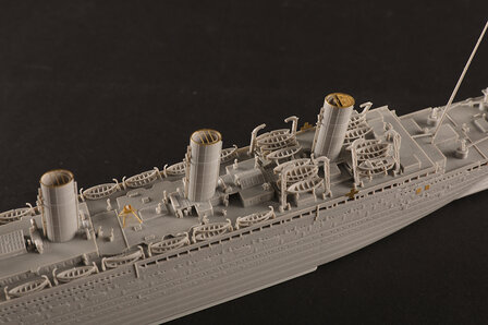 HOBBYBOSS 83422 HMHS BRITANNIC 1/700