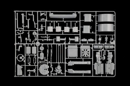 ITALERI 3969 RENAULT AE500 MAGNUM 1/24