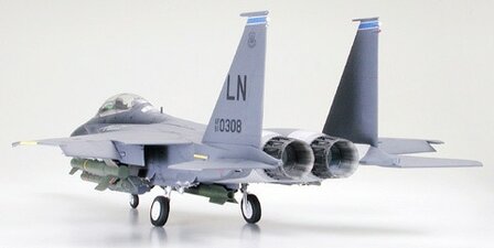 TAMIYA 60312 BOEING F-15E STRIKE EAGLE BUNKER BUSTER 1/32