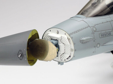 TAMIYA 60315 LOCKHEED MARTIN&reg; F-16CJ [BLOCK 50] FIGHTING FALCON&trade;&nbsp;1/32