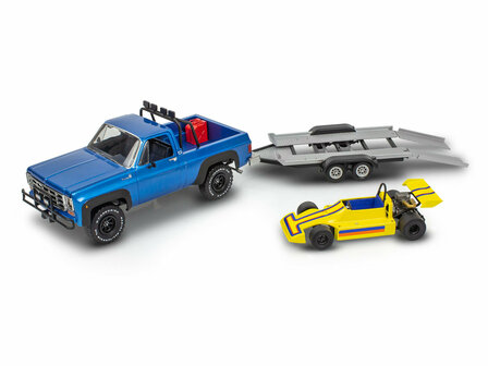 REVELL 14581 &#039;78 CHEVY OFF-ROAD 4X4 WITH MALIBU GRAND PRIX VIRAGE &amp; TRAILER 1/25