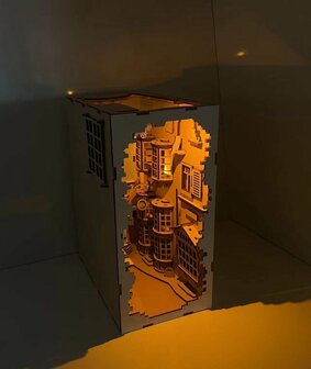 REVELL-00530 HARRY POTTER &quot;DIAGON ALLEY&quot; (BN)