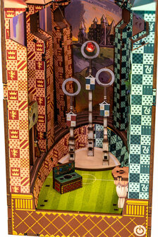 REVELL-00532 HARRY POTTER &quot;QUIDDITCH FIELD&quot;