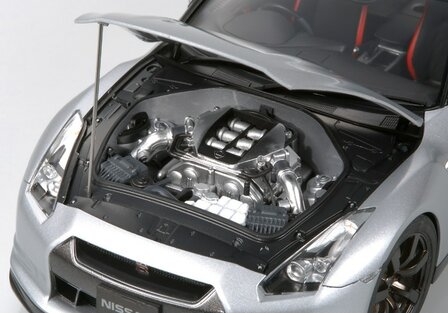 TAMIYA 24300 NISSAN GT-R 1/24