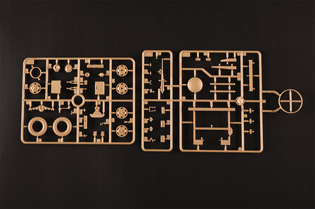 I LOVE KIT 63567 USA TRUCK CCKW-352 MACHINE GUN w. M2A1 105mm Howitzer 1/35