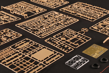 I LOVE KIT 63567 USA TRUCK CCKW-352 MACHINE GUN w. M2A1 105mm Howitzer 1/35