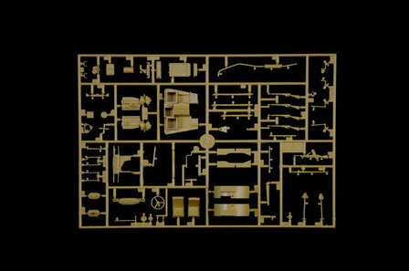 ITALERI 241 BEDFORD QL 1/35