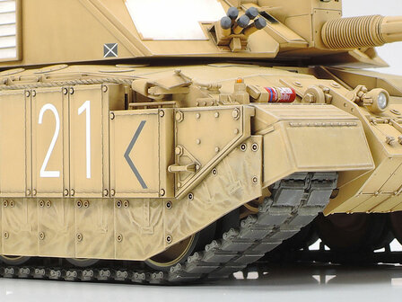 TAMIYA 35274 BRITISH MAIN BATTLE TANK CHALLENGER 2 (DESERTISED) 1/35