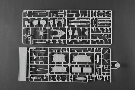 TRUMPETER 03578 HMS ROYAL OAK 1/350