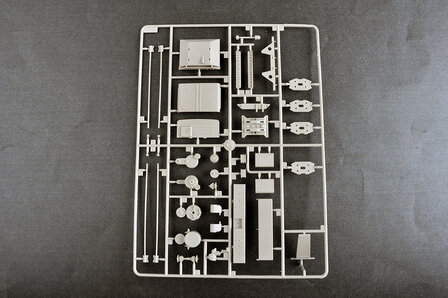 TRUMPETER 01089 MAZ-545 TRANSPORTER WITH CHMZAP-5247G SEMI-TRAILER 1/35