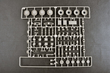 TRUMPETER 01089 MAZ-545 TRANSPORTER WITH CHMZAP-5247G SEMI-TRAILER 1/35