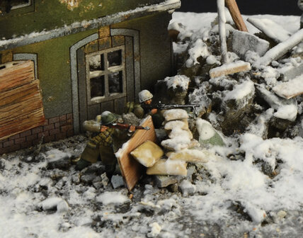 ITALERI 6186 WWII 80 YEARS BATTLE FIELD BASTOGNE SIEGE 1/72
