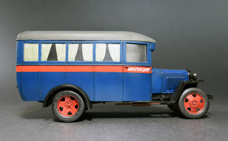 MINIART 38005 PASSENGER BUS GAZ-03-30 1/35