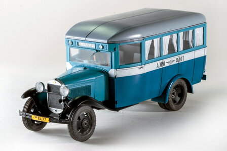 MINIART 38005 PASSENGER BUS GAZ-03-30 1/35