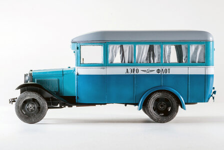 MINIART 38005 PASSENGER BUS GAZ-03-30 1/35