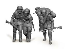 ZVEZDA 6143 WWII GERMAN MEDICAL PERSONNEL 1941/43 1/72
