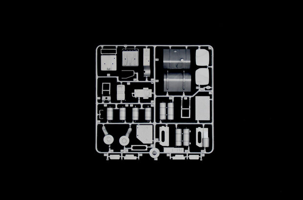 ITALERI 3939 IVECO TURBOSTAR 190-42 CANVAS MET LAADKLEP 1/24