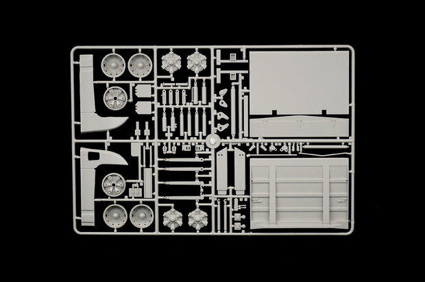 ITALERI 3939 IVECO TURBOSTAR 190-42 CANVAS MET LAADKLEP 1/24