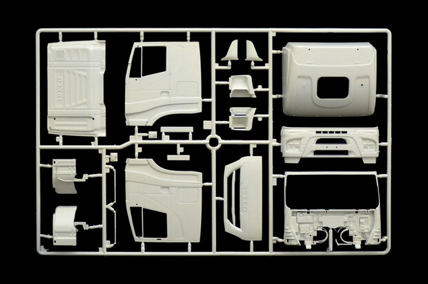 ITALERI 3934 IVECO HI-WAY E5 ABARTH 1/24