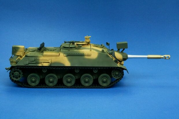 RB MODEL 35B99 90MM L/40.4 “KAJAPA” 1/35