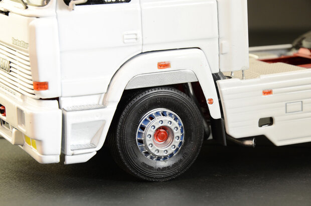 ITALERI 3926 IVECO TURBOSTAR 190.48 SPECIAL 1/24